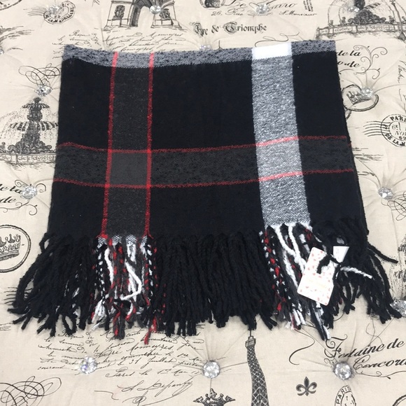 🎁 Free People Valley Plaid Fringe Scarf - Picture 3 of 6
